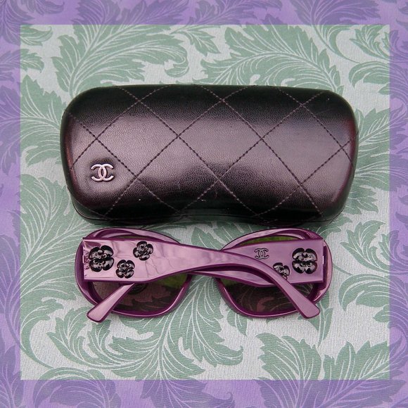 CHANEL Accessories - 🗼💖 LIKE NEW CHANEL PURPLE SUNGLASSES w/Black Camelia detail